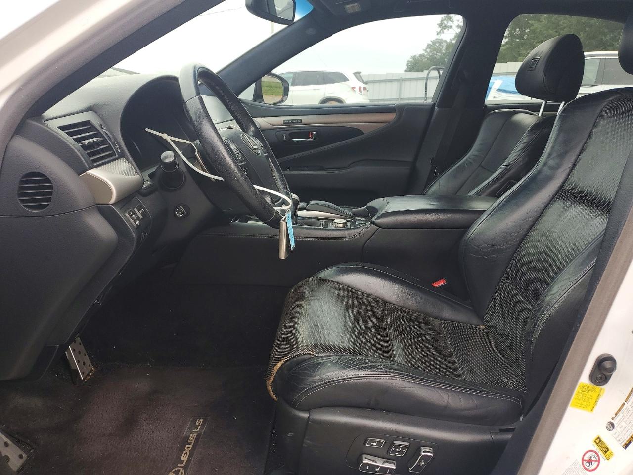 2013 LEXUS LS460