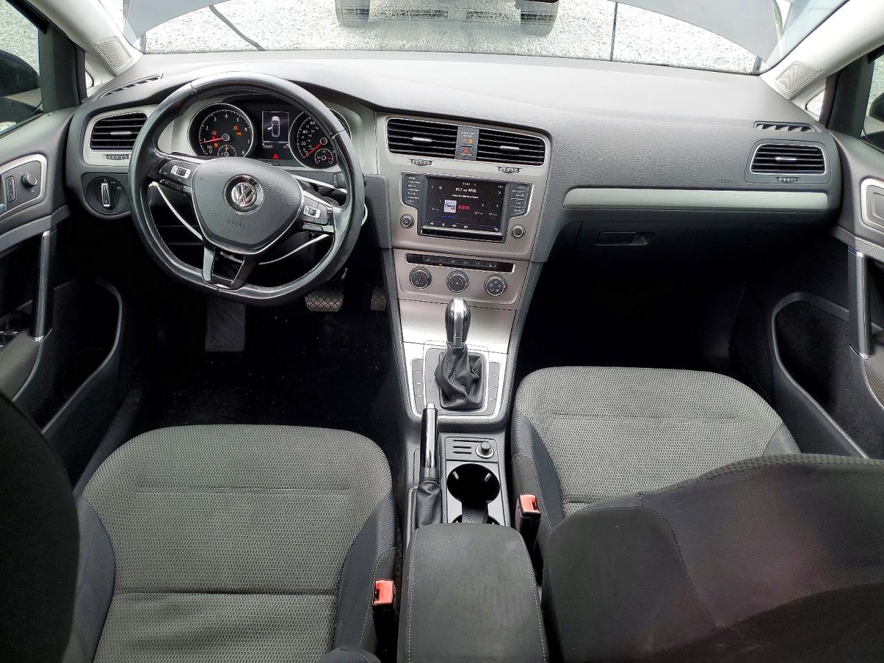 2017 VOLKSWAGEN GOLF