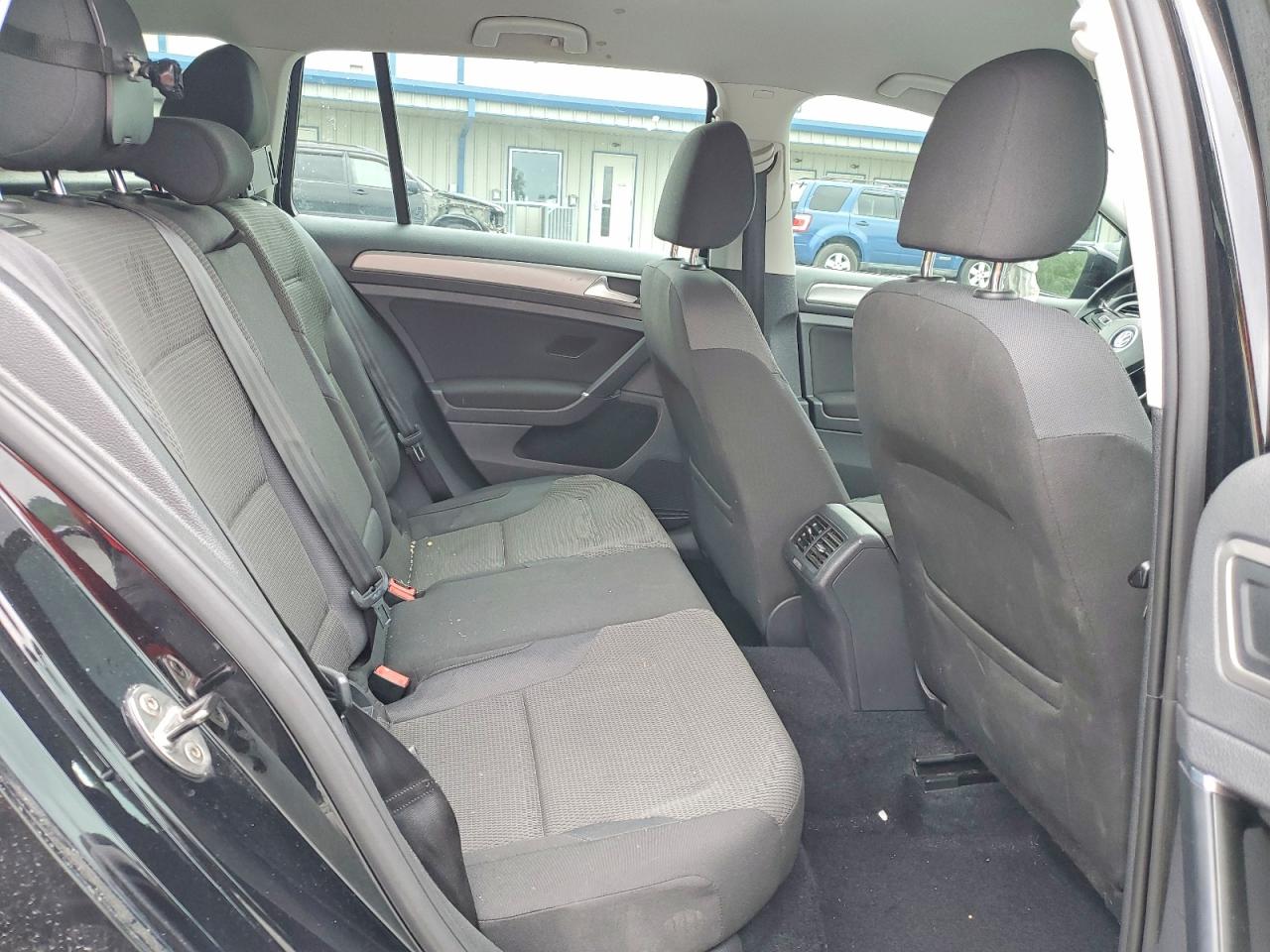 2017 VOLKSWAGEN GOLF