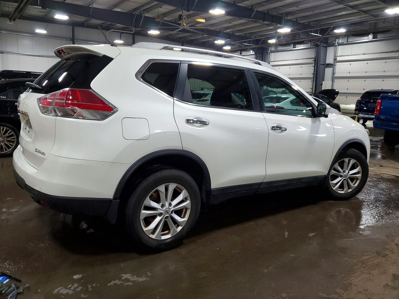 2015 NISSAN ROGUE