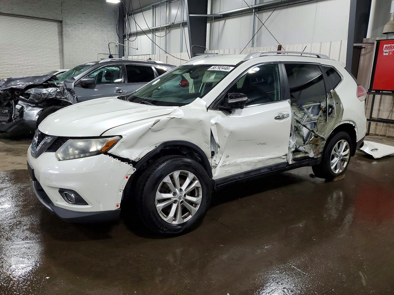 2015 NISSAN ROGUE