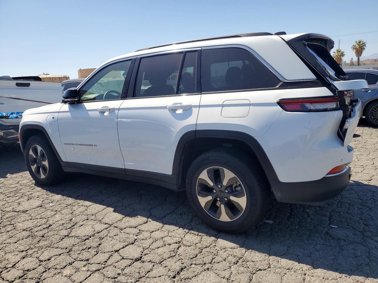 2024 JEEP GRAND CHER