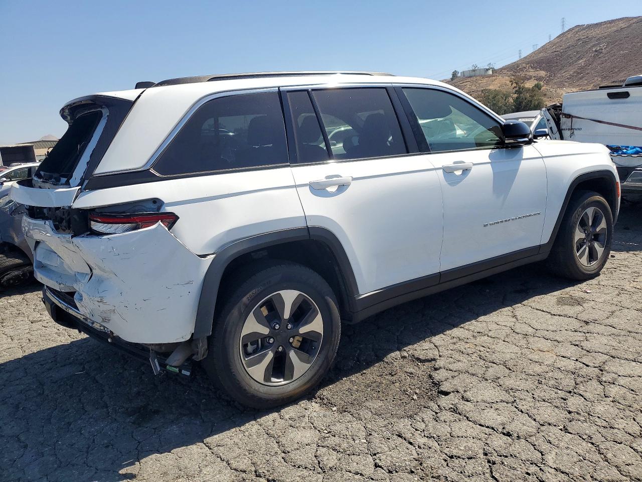 2024 JEEP GRAND CHER