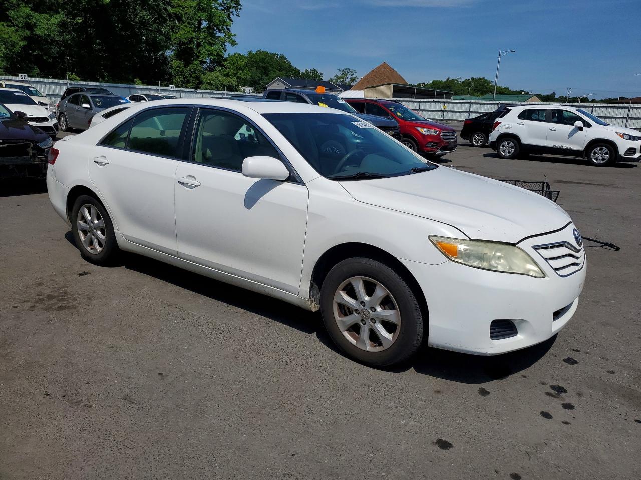 2011 TOYT CAMRY