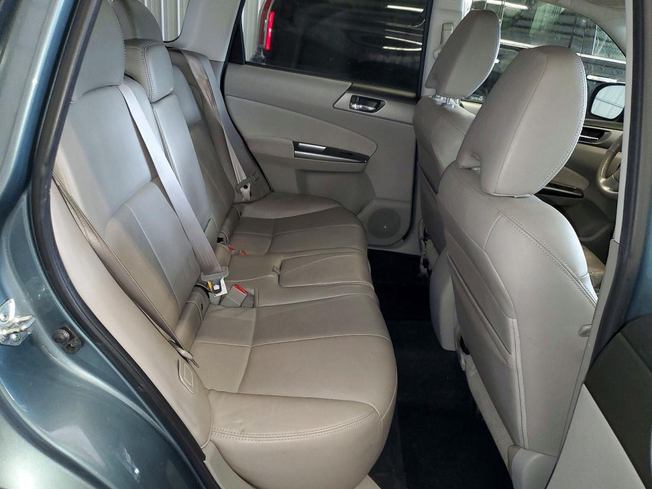 2011 SUBARU FORESTER