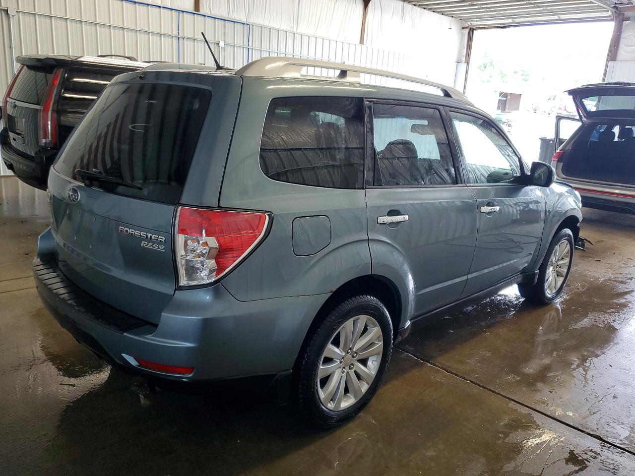 2011 SUBARU FORESTER