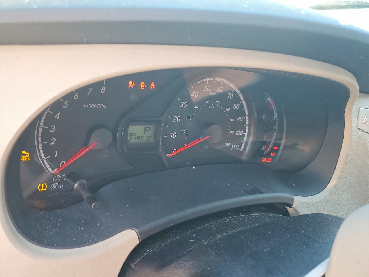 2011 TOYOTA SIENNA