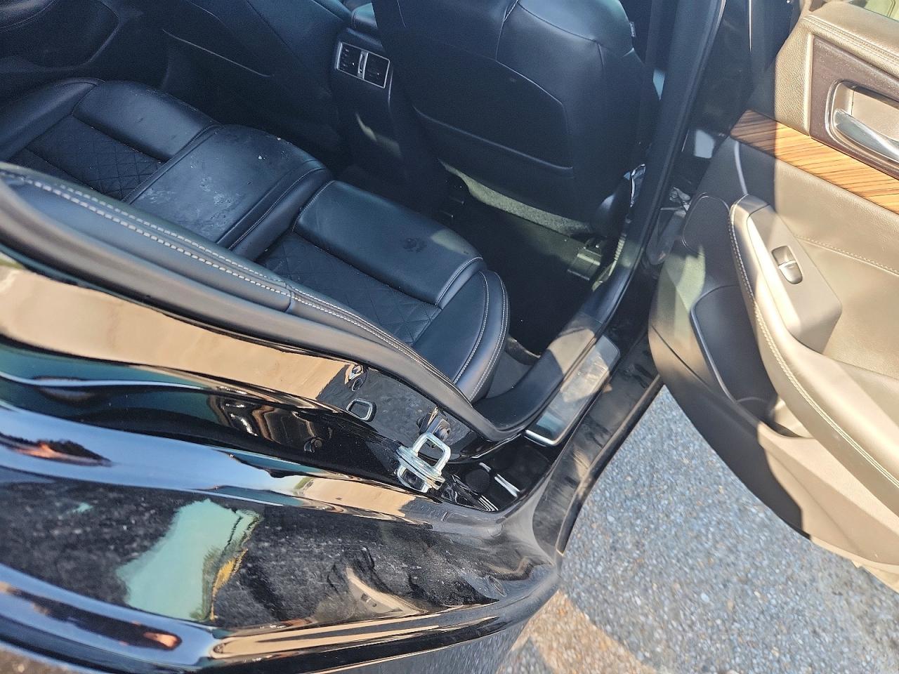 2017 NISSAN MAXIMA
