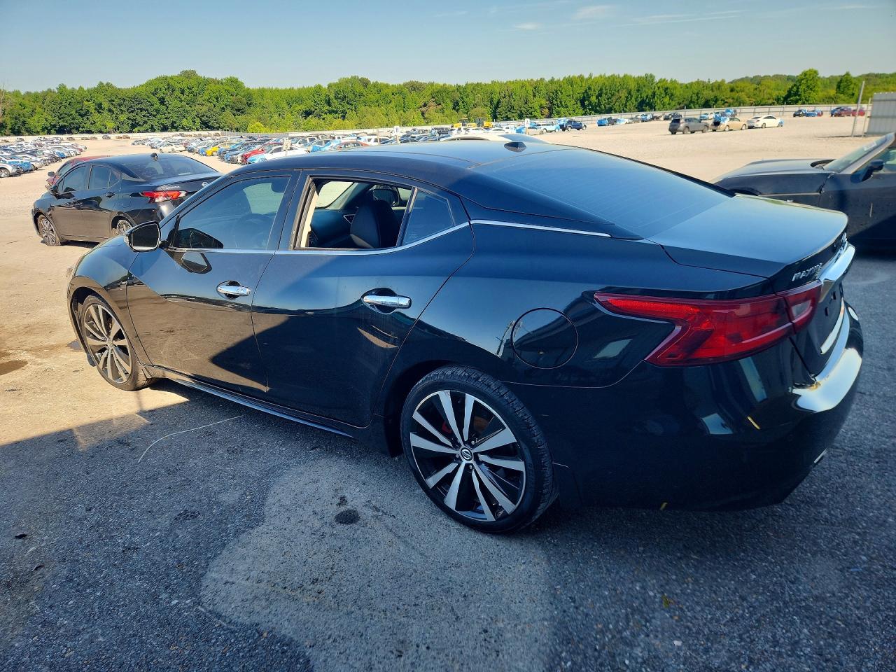 2017 NISSAN MAXIMA