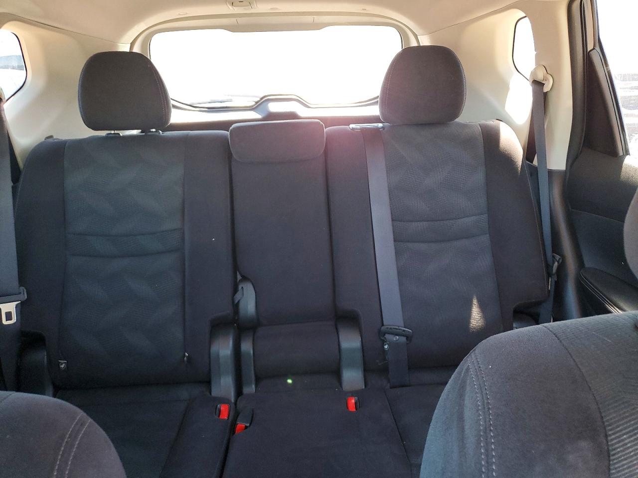 2016 NISSAN ROGUE
