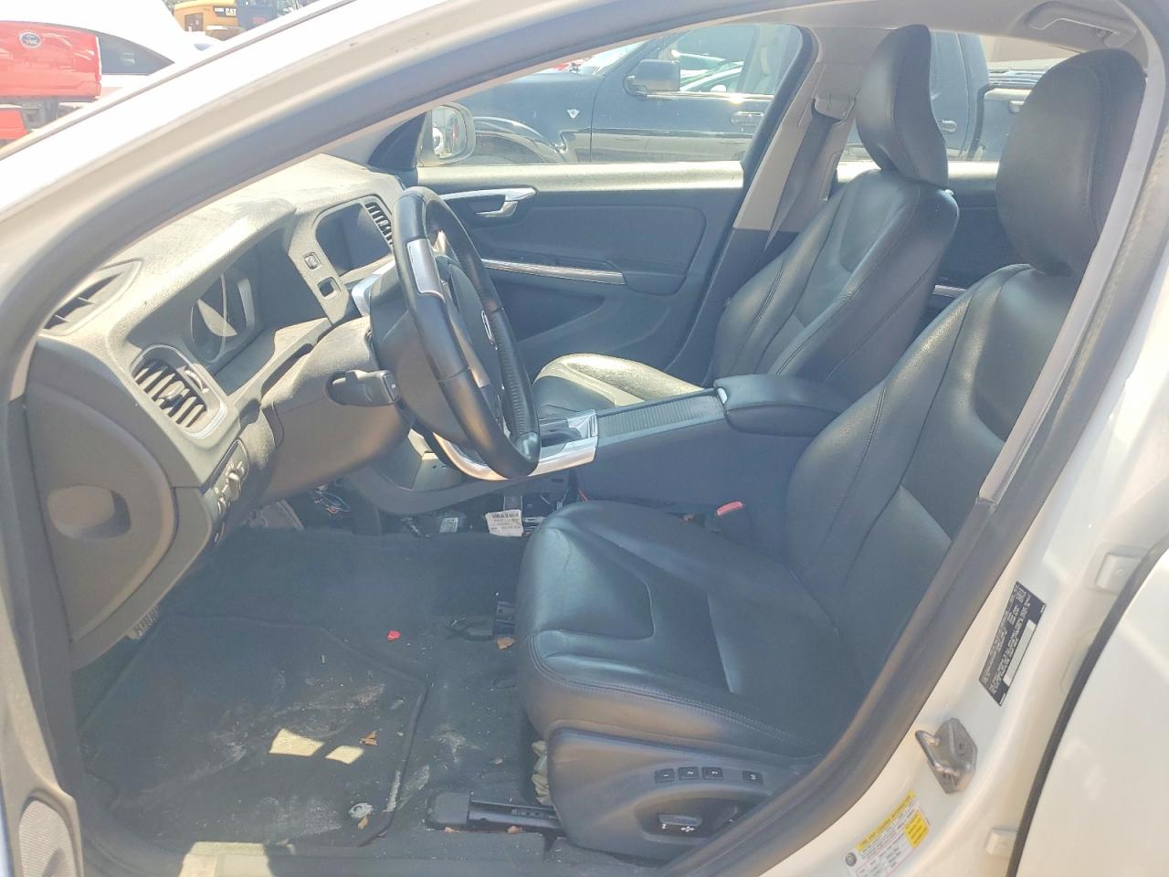 2016 VOLVO S60