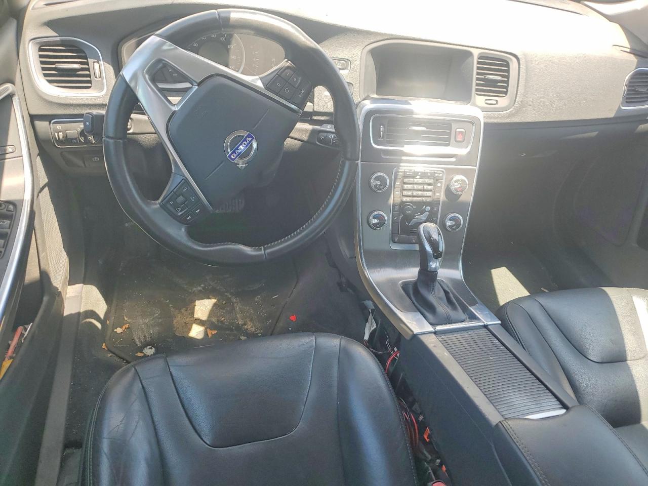 2016 VOLVO S60