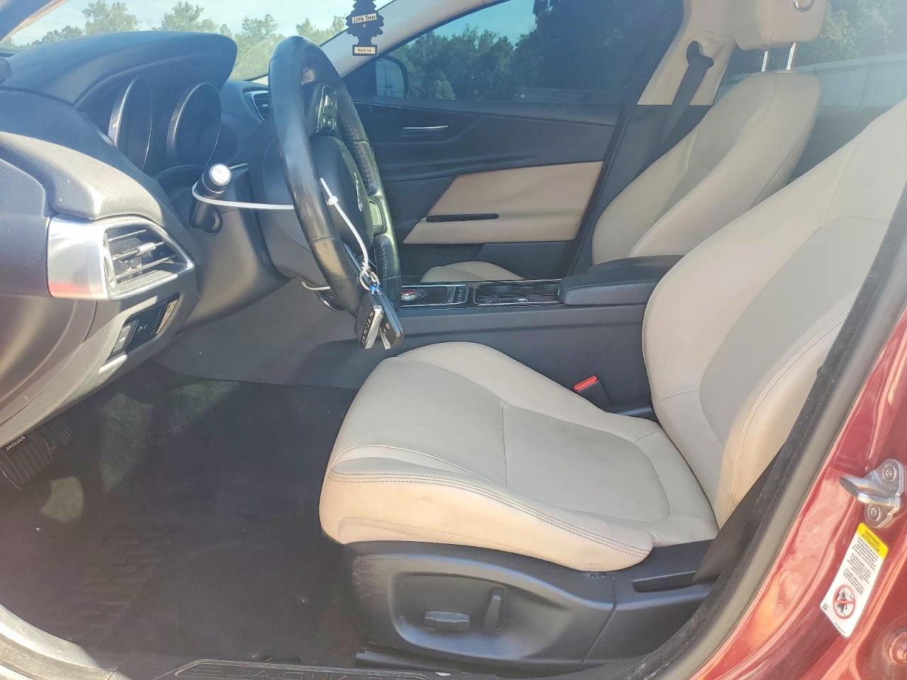 2017 JAGUAR XE