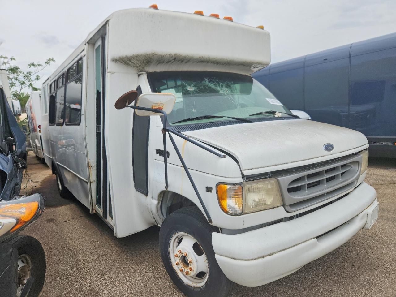 2001 FORD ECONOLINE