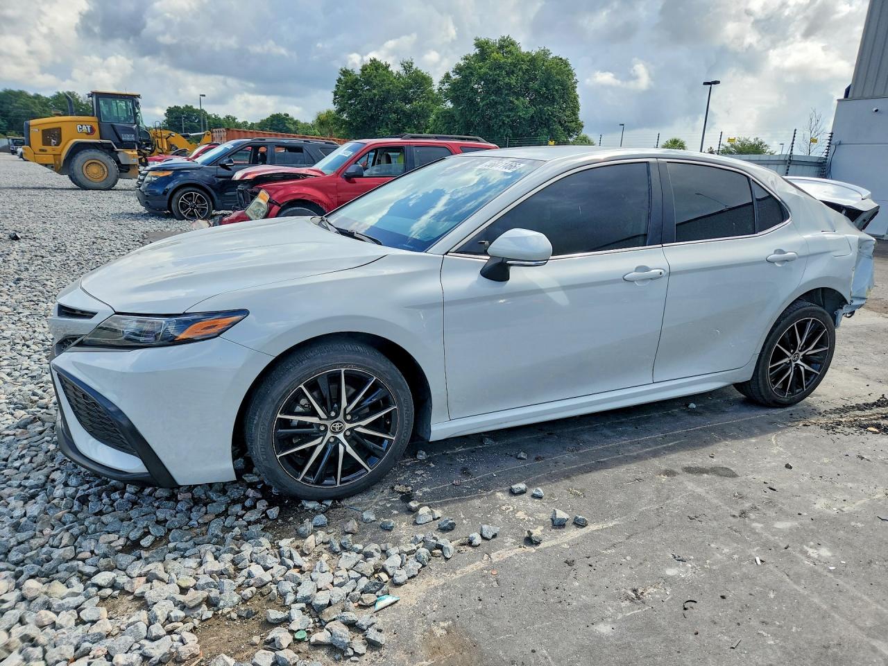 2024 TOYOTA CAMRY