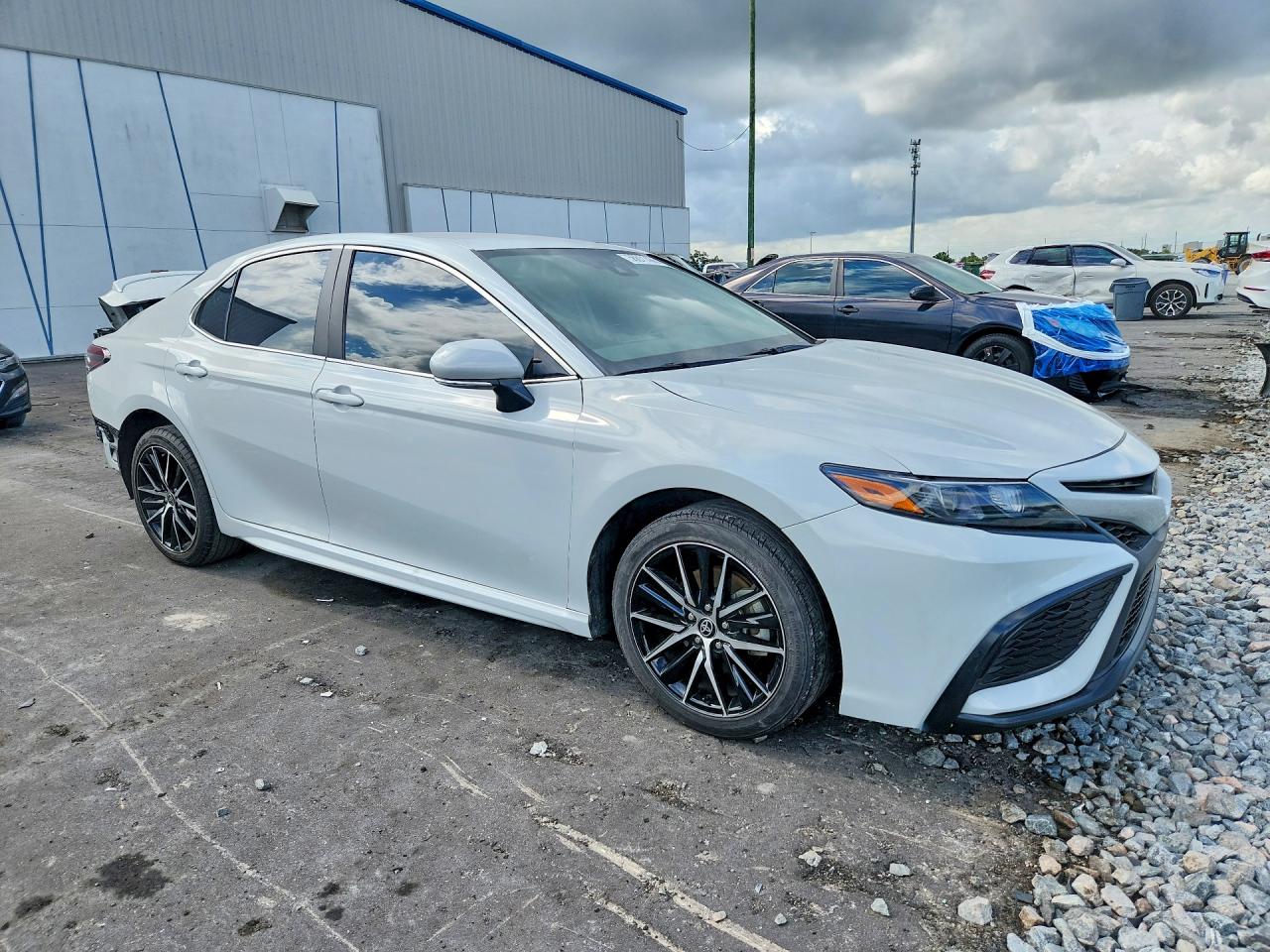 2024 TOYOTA CAMRY