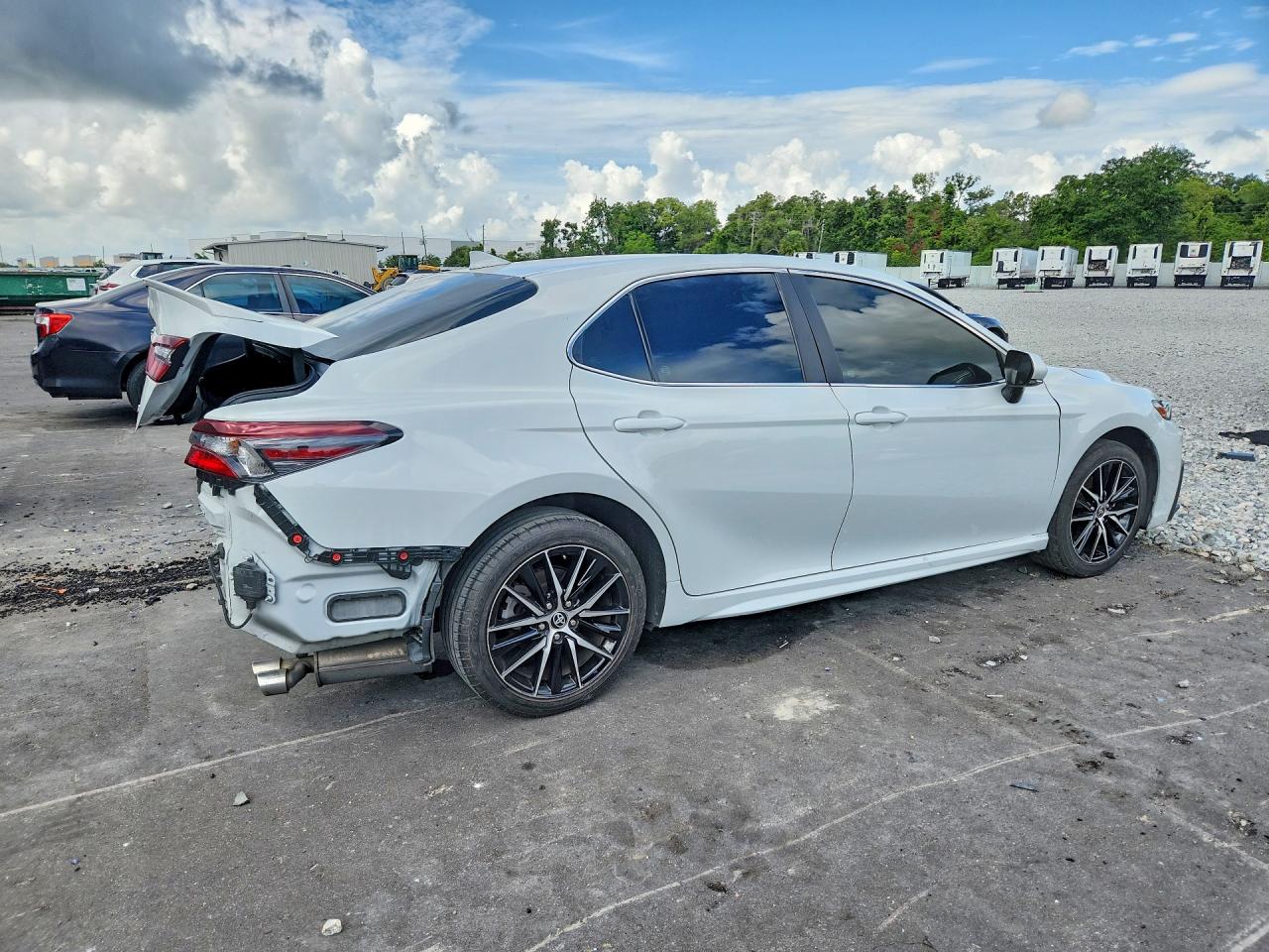 2024 TOYOTA CAMRY