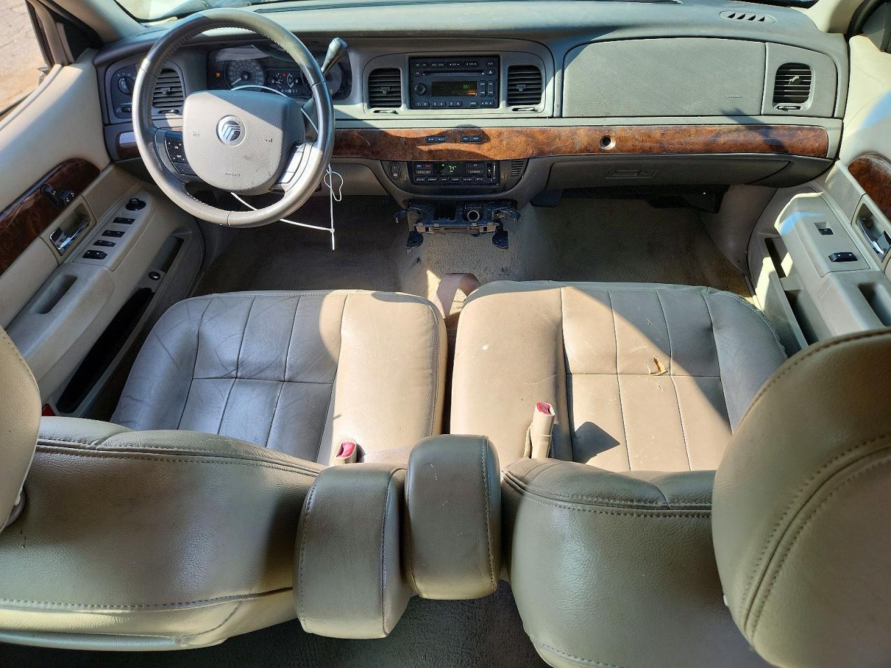 2010 MERCURY GRMARQUIS