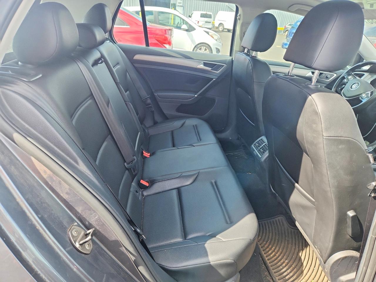 2017 VOLKSWAGEN GOLF