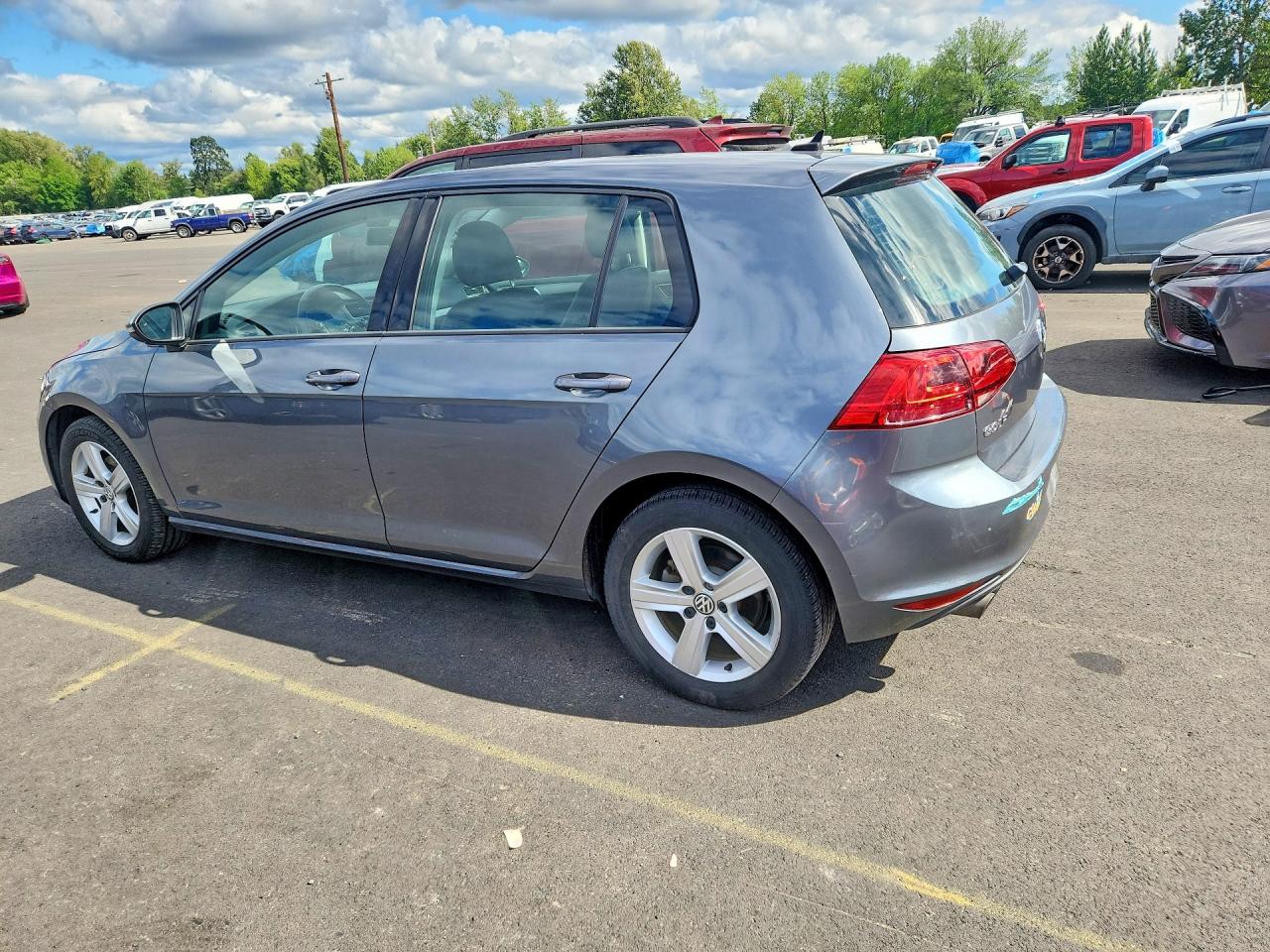 2017 VOLKSWAGEN GOLF