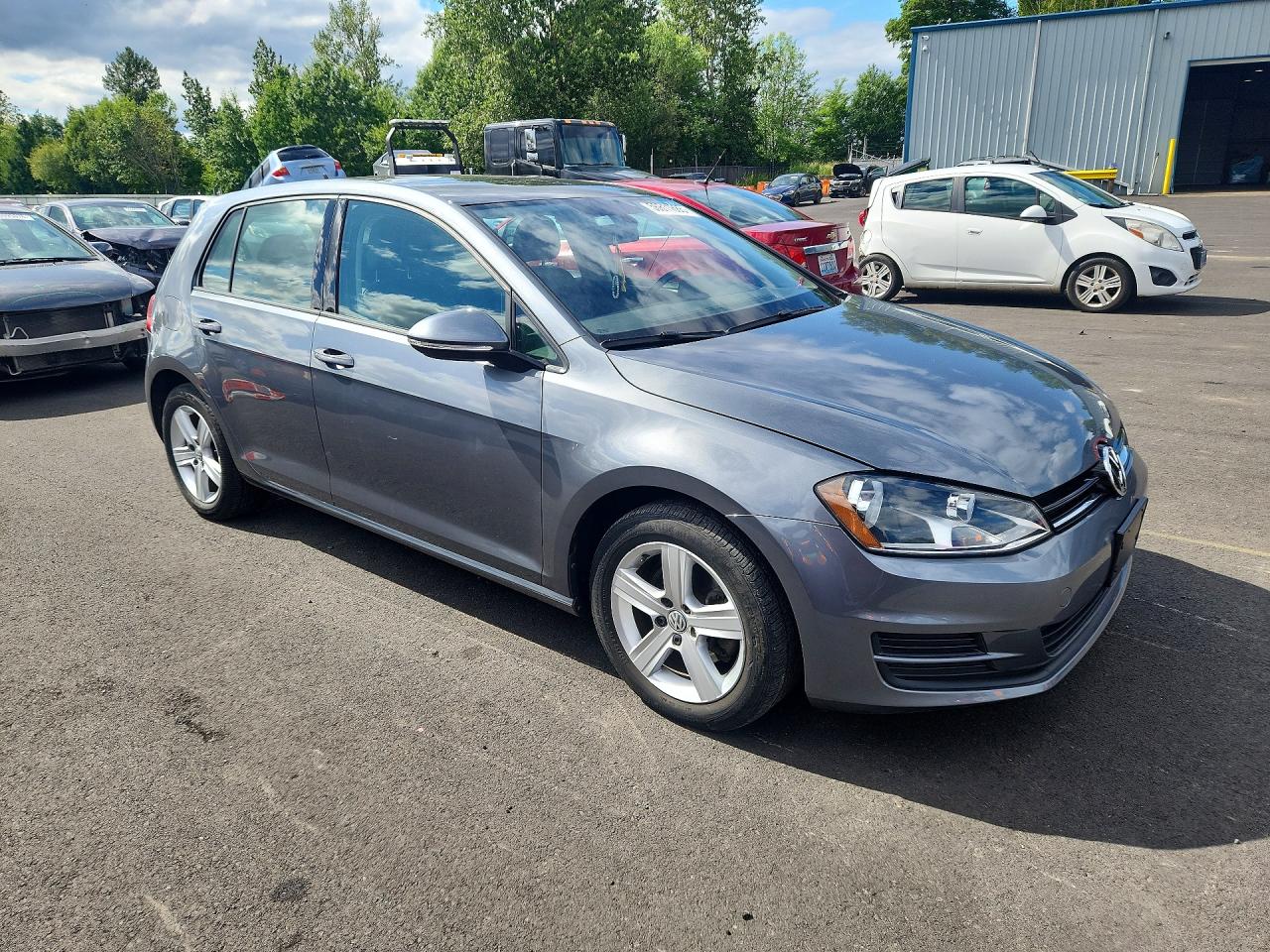 2017 VOLKSWAGEN GOLF