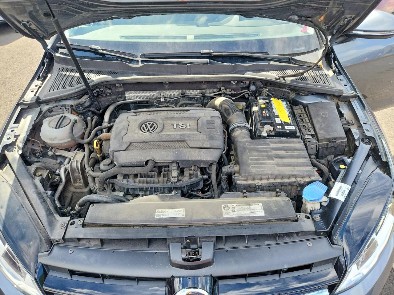 2017 VOLKSWAGEN GOLF