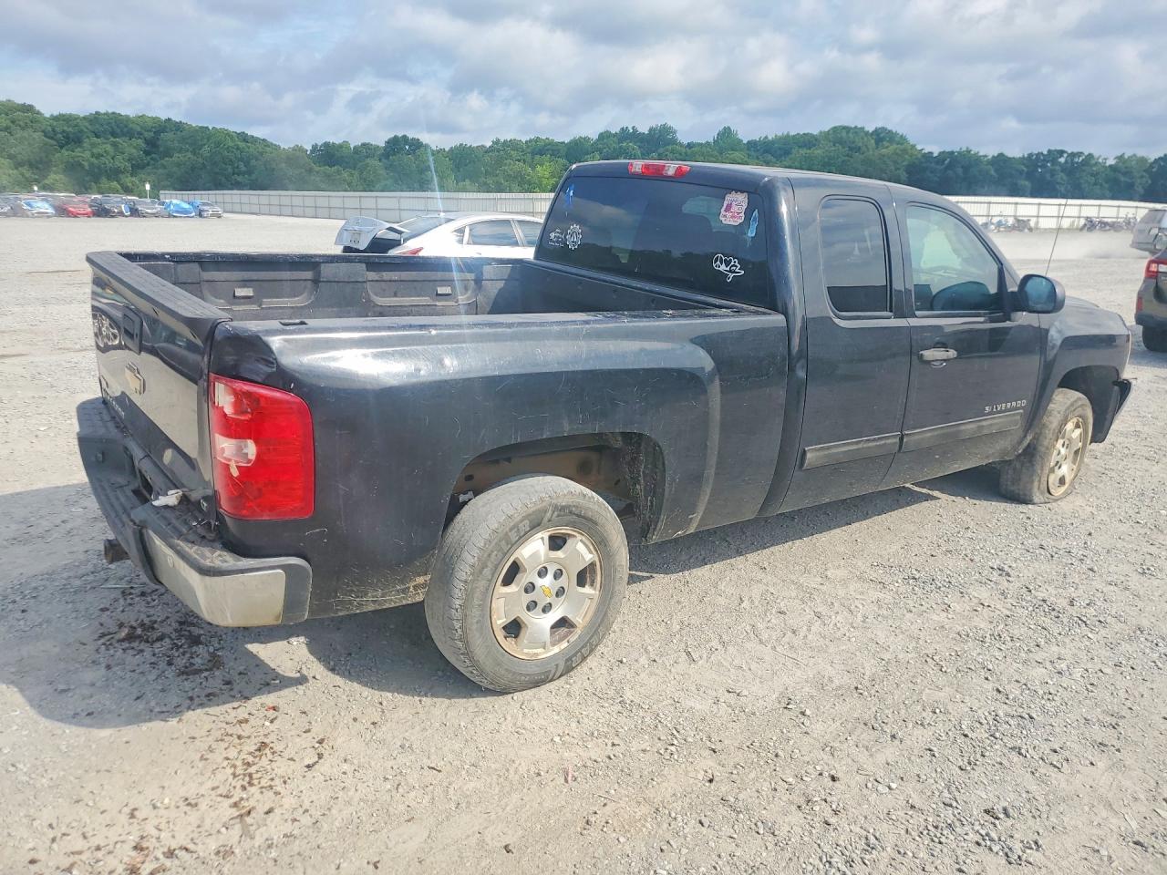 2011 CHEVROLET SILVERADO