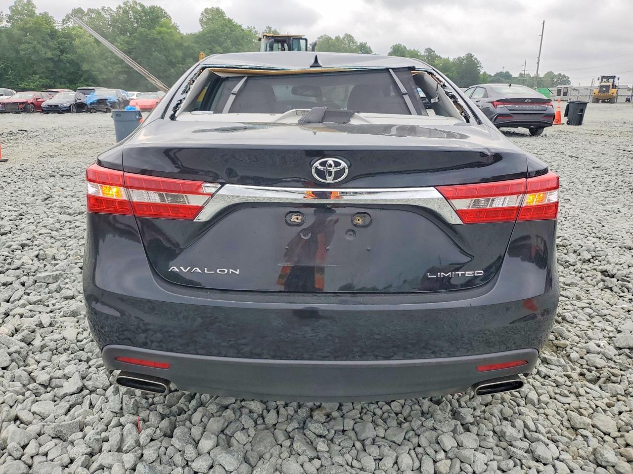 2013 TOYOTA AVALON