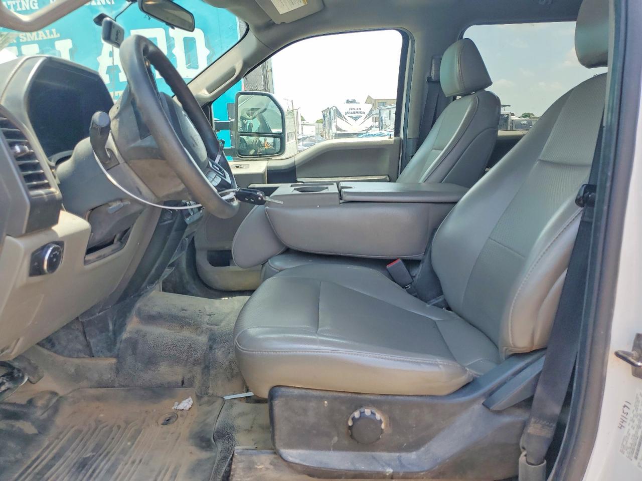 2022 FORD F350