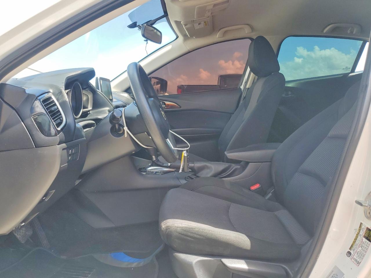 2016 MAZDA 3