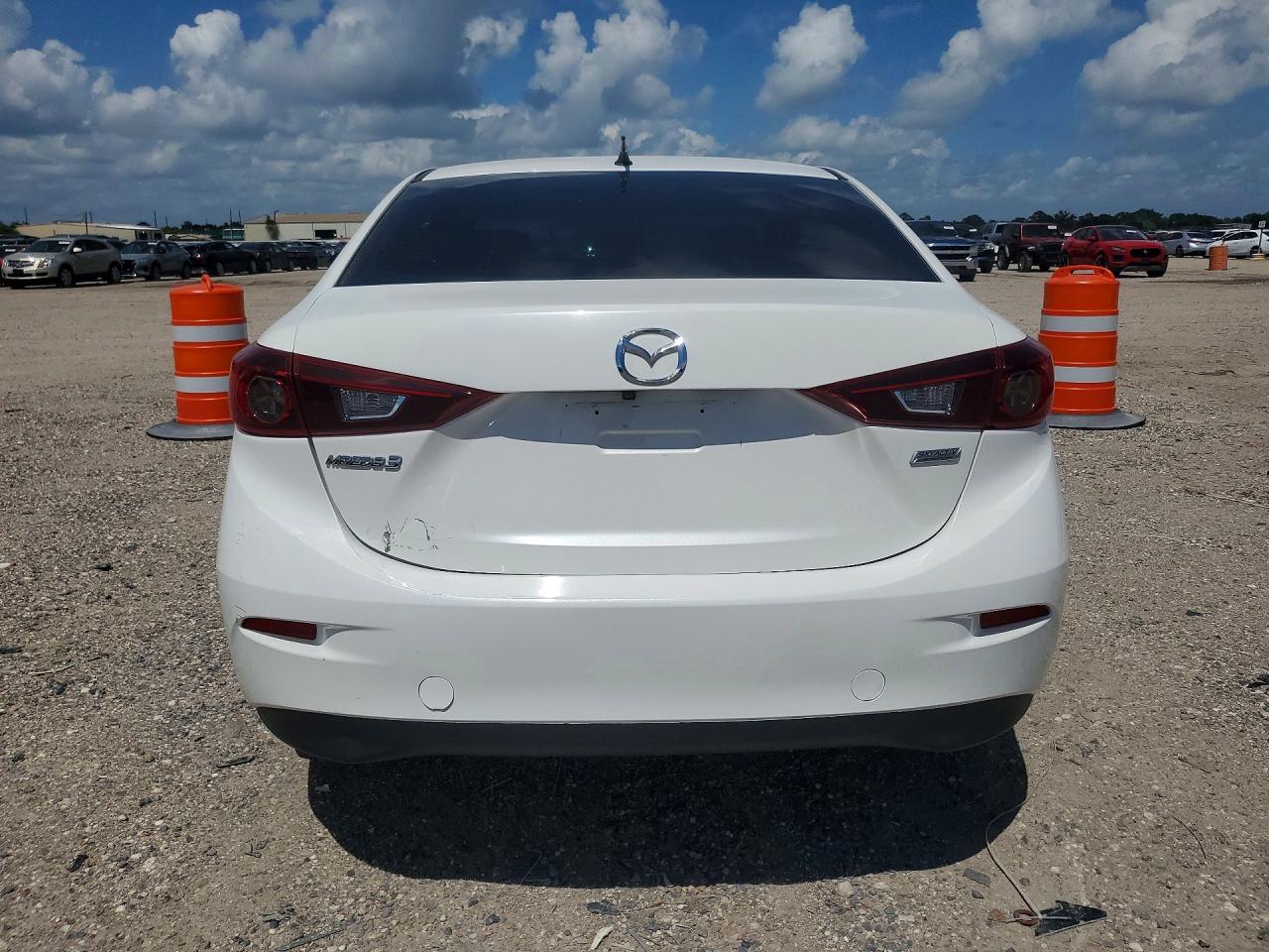 2016 MAZDA 3