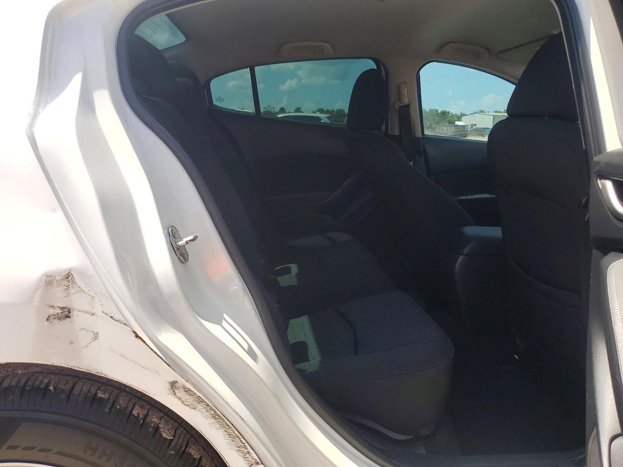 2016 MAZDA 3