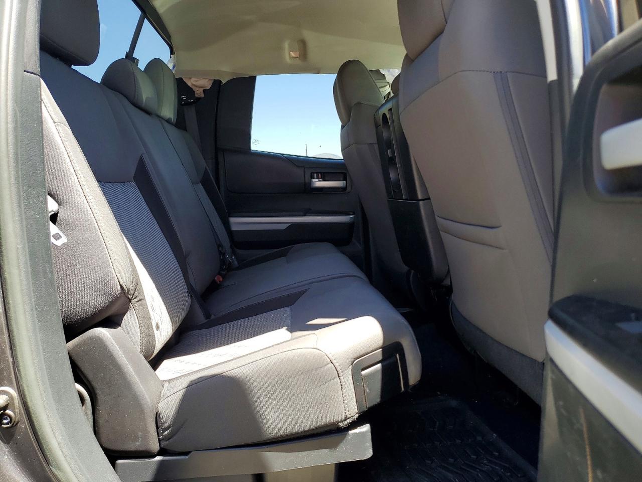 2017 TOYOTA TUNDRA