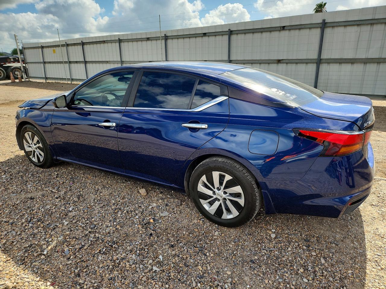2022 NISSAN ALTIMA