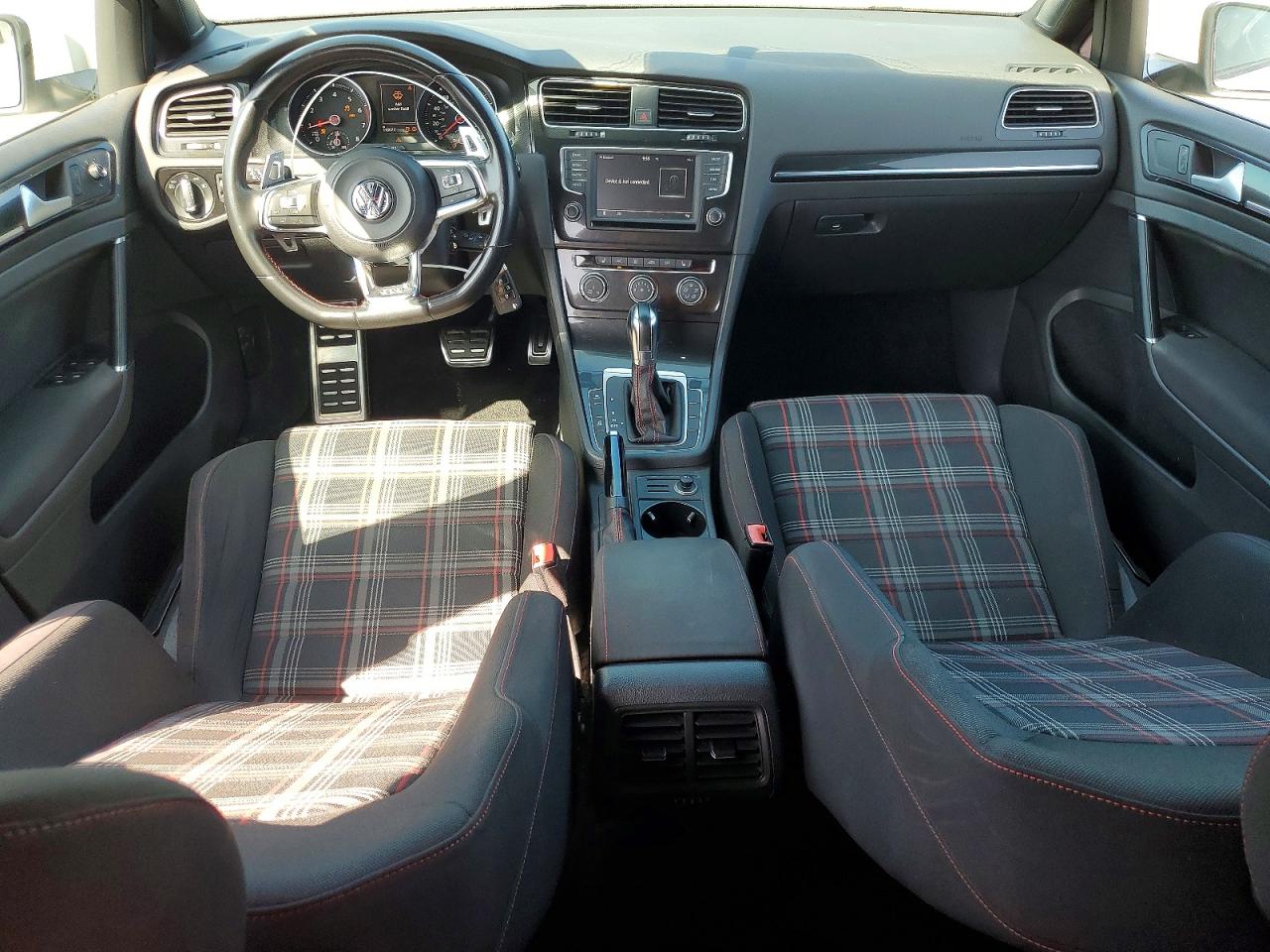 2016 VOLKSWAGEN GTI