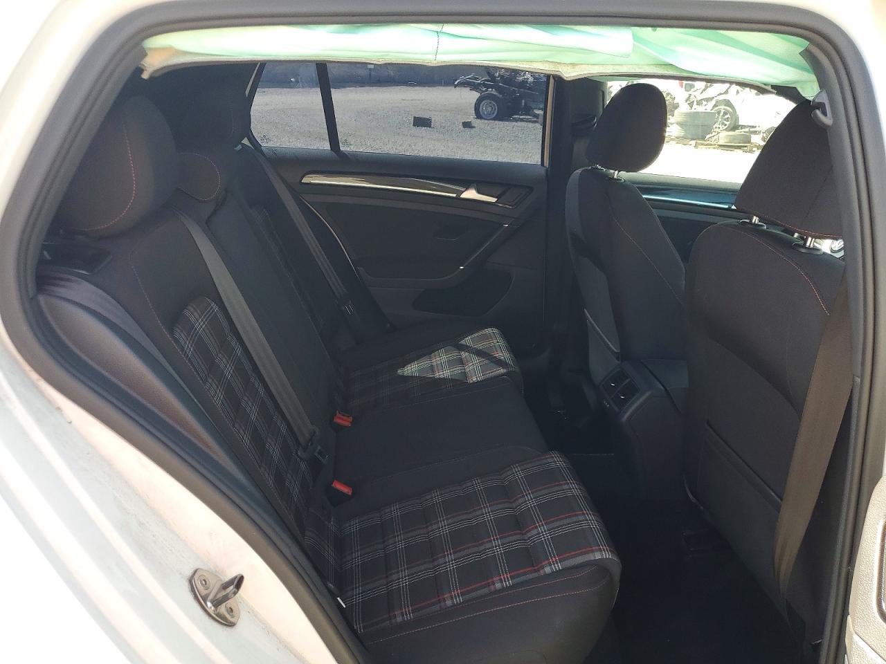 2016 VOLKSWAGEN GTI