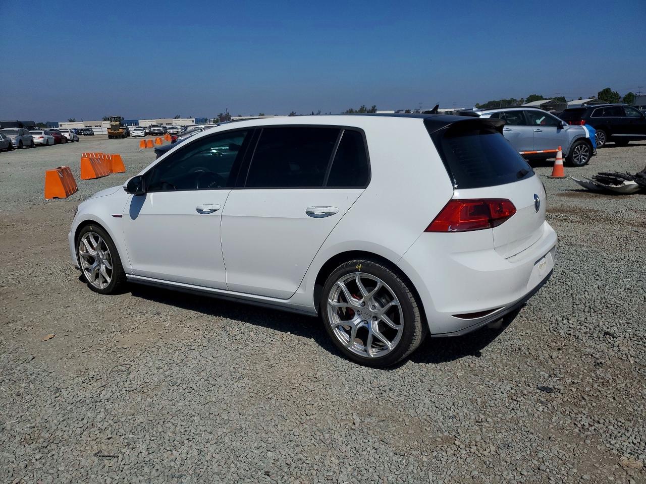 2016 VOLKSWAGEN GTI