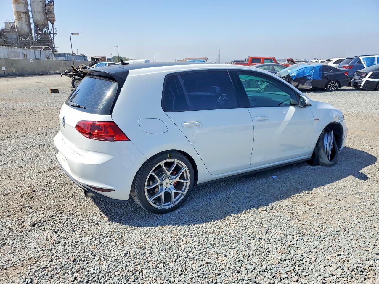 2016 VOLKSWAGEN GTI