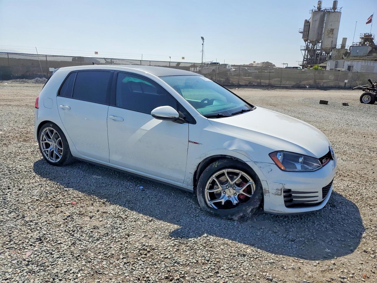 2016 VOLKSWAGEN GTI