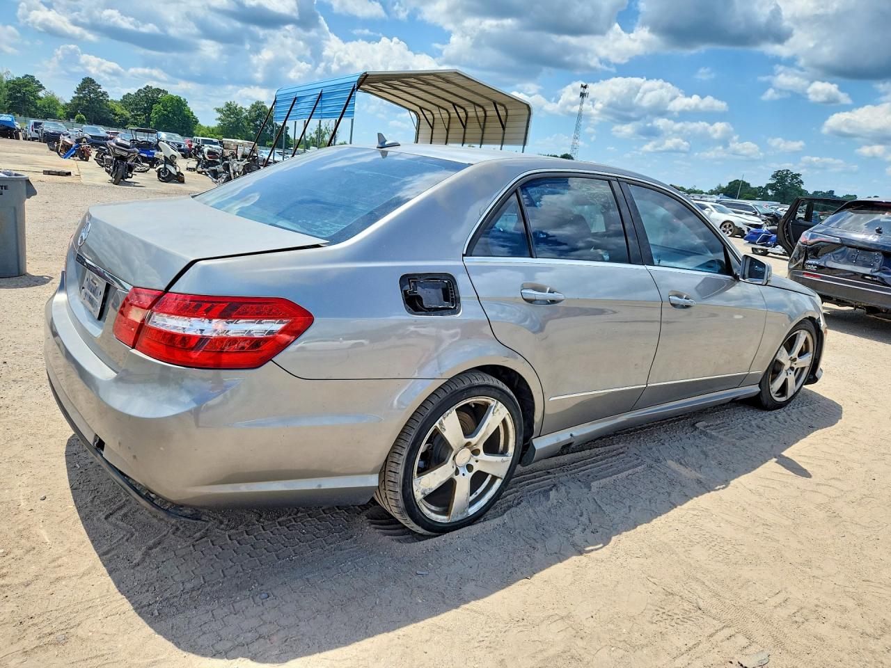 2010 MERCEDES-BENZ E-CLASS