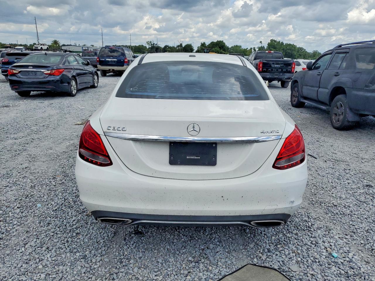 2016 MERCEDES-BENZ C-CLASS