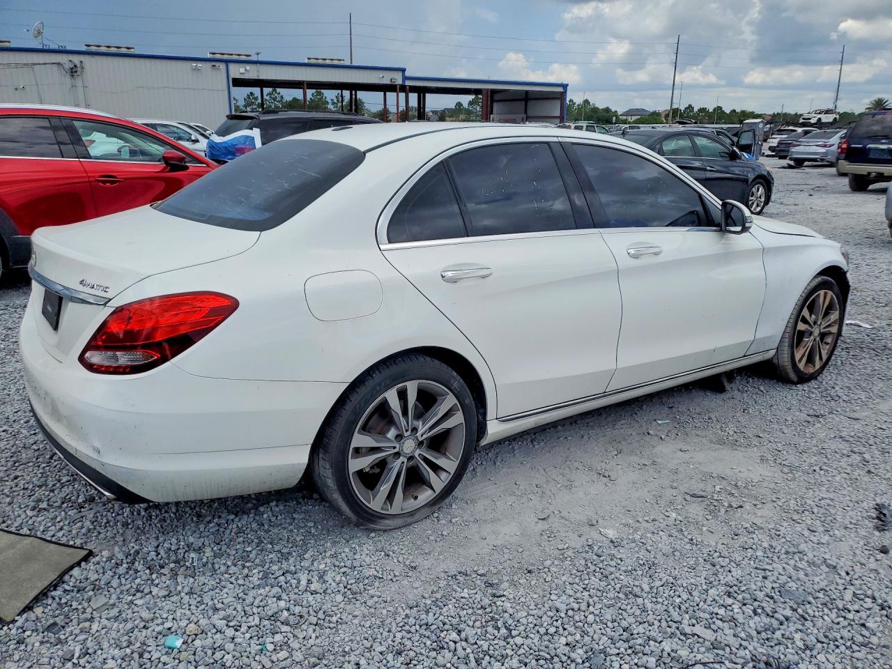 2016 MERCEDES-BENZ C-CLASS