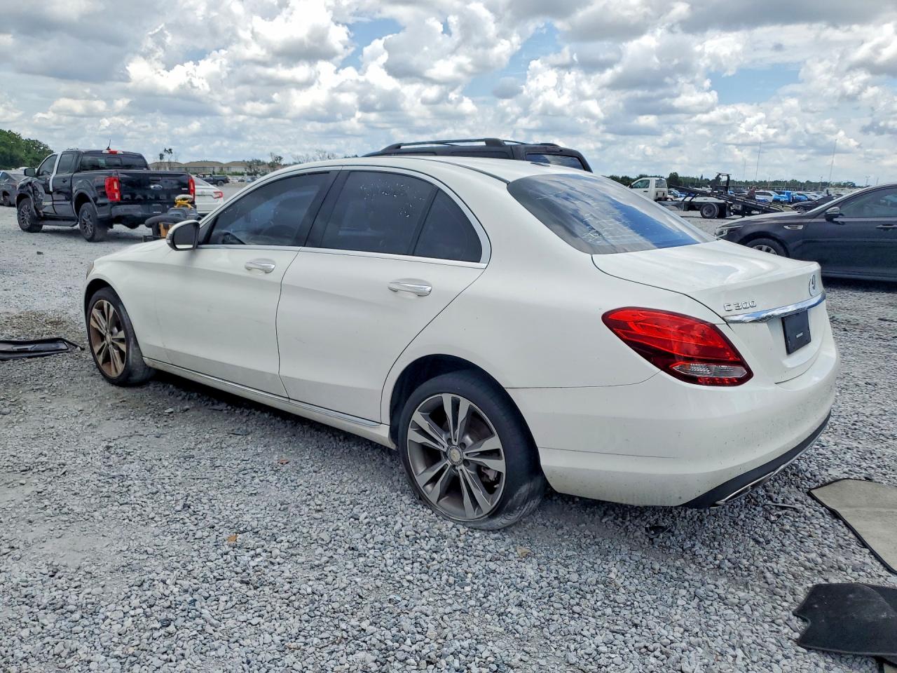 2016 MERCEDES-BENZ C-CLASS