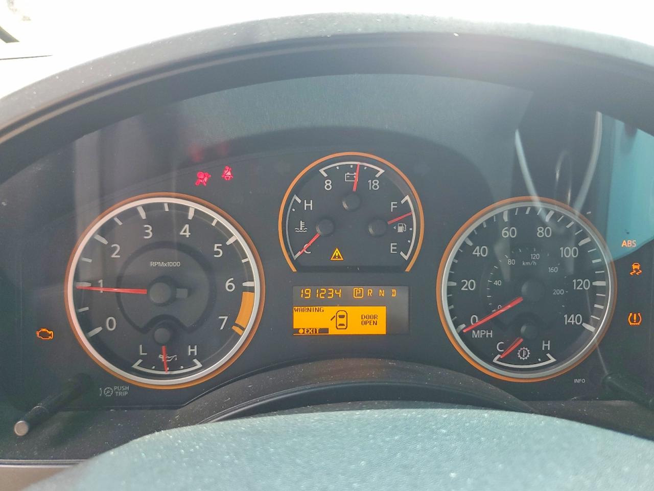 2012 NISSAN TITAN