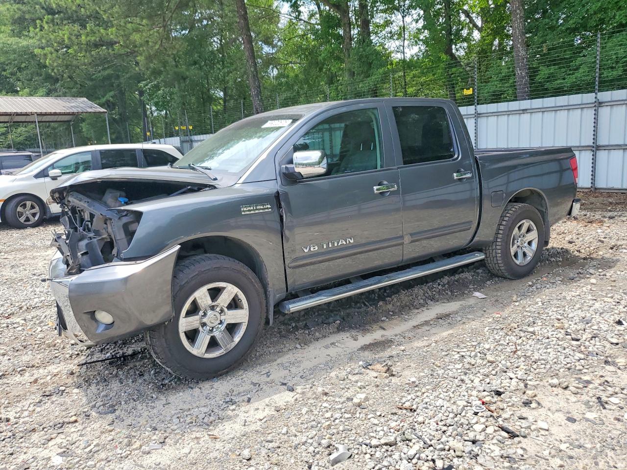 2012 NISSAN TITAN