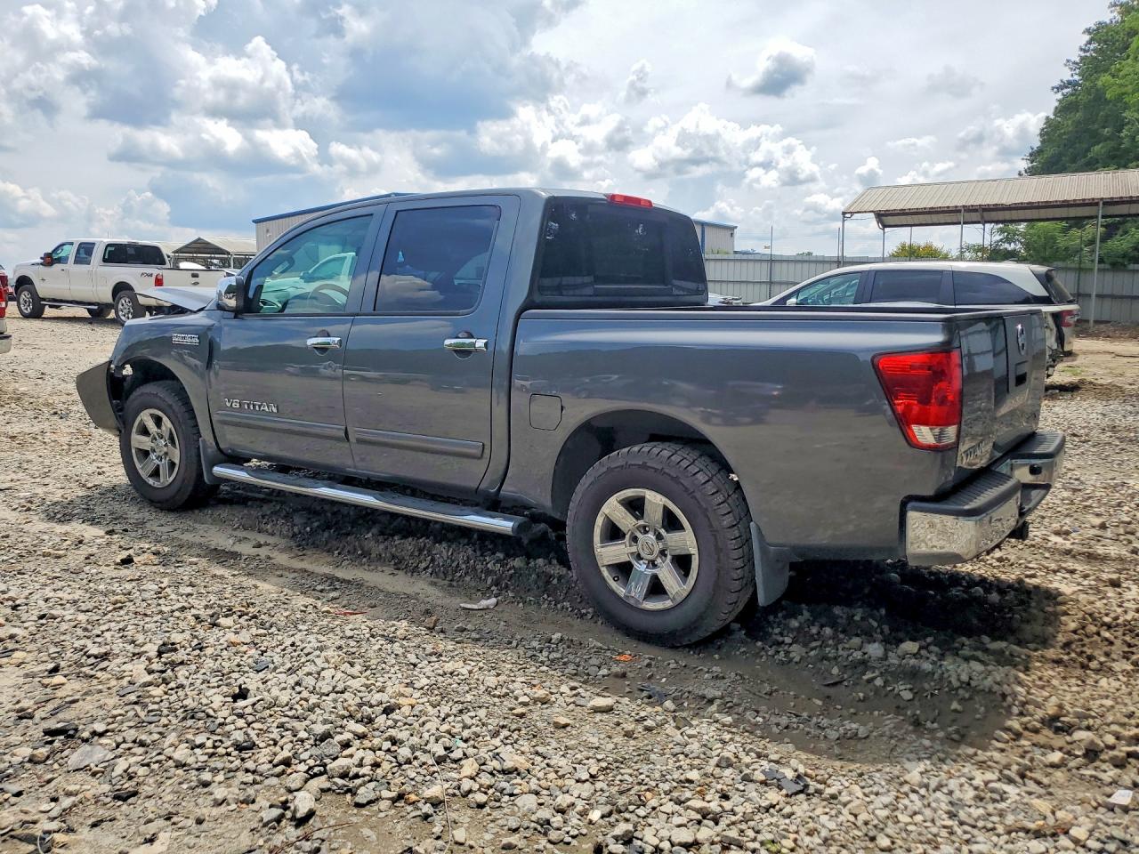 2012 NISSAN TITAN