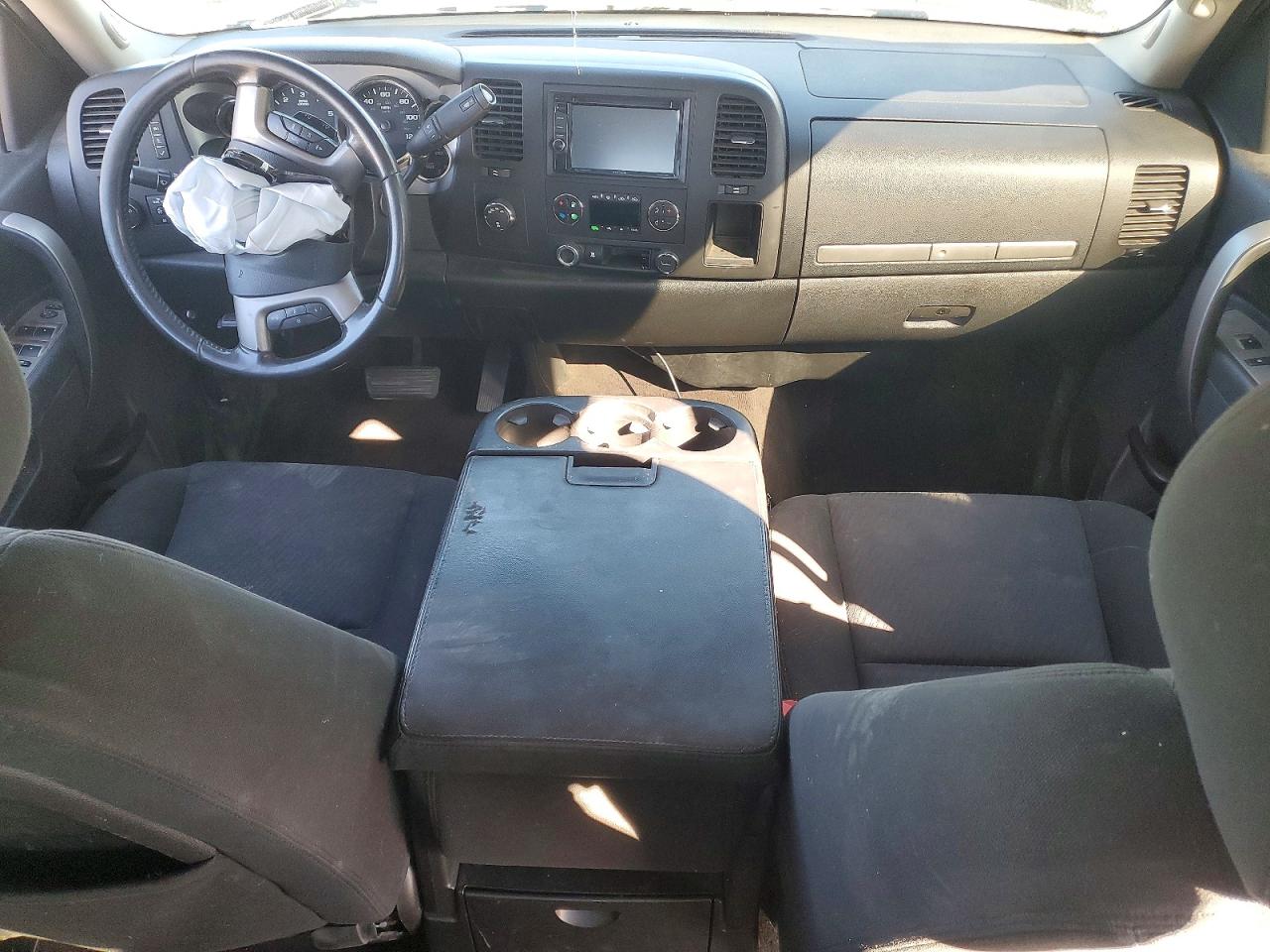 2011 CHEVROLET SILVERADO