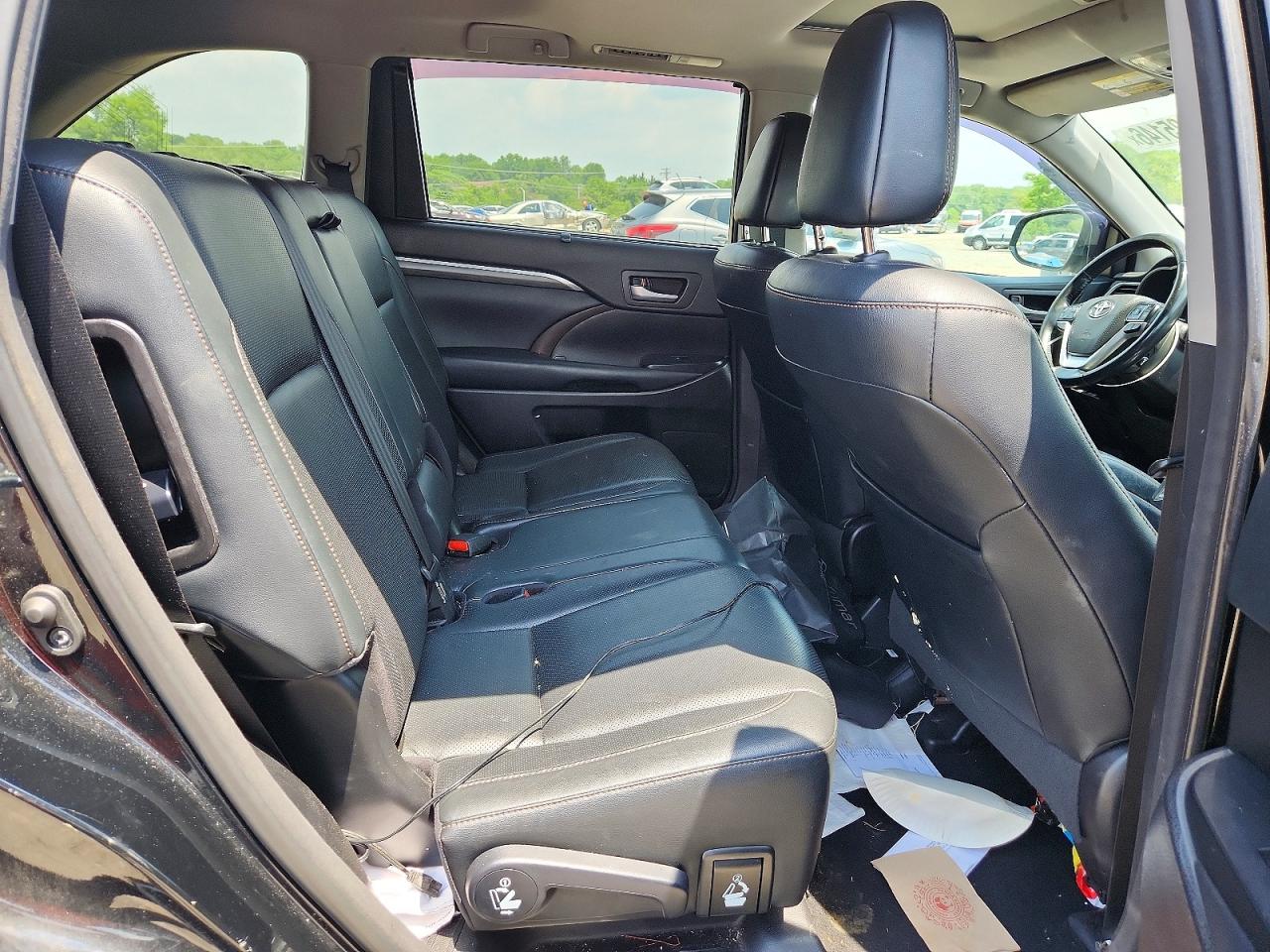 2017 TOYOTA HIGHLANDER