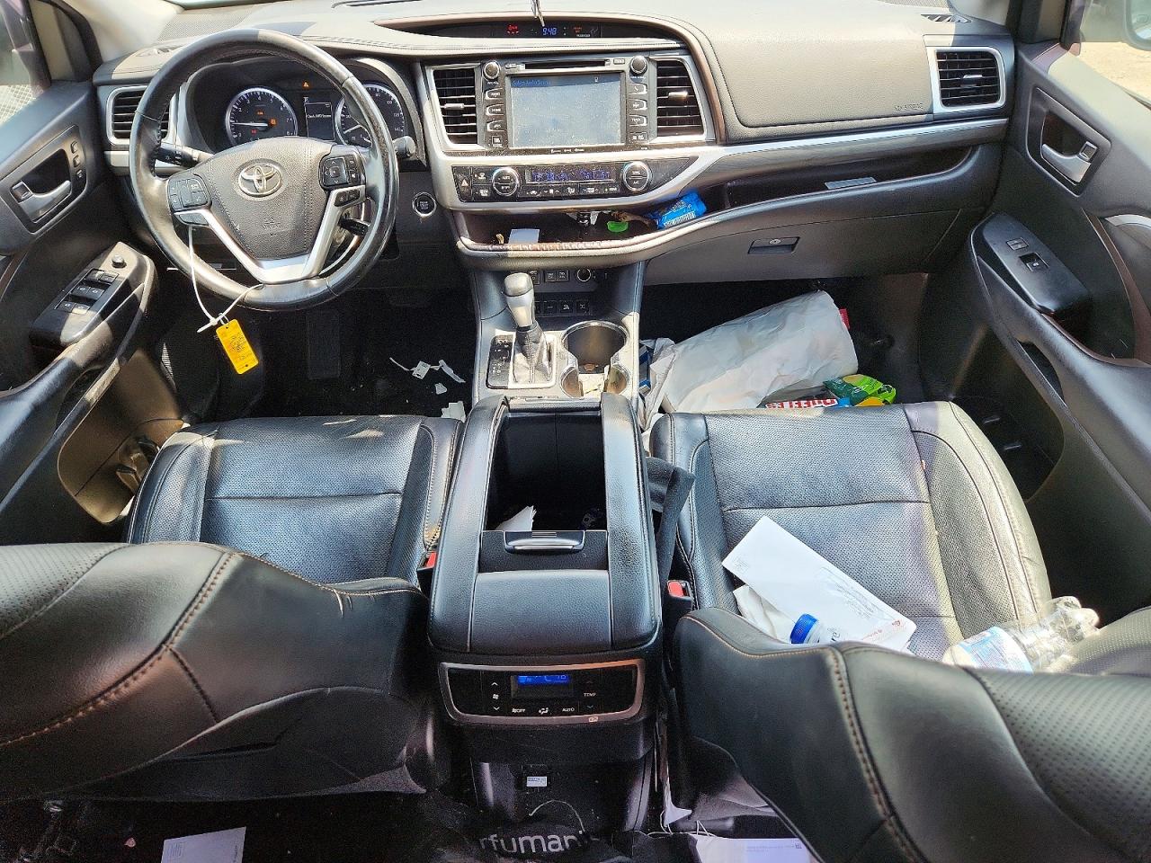 2017 TOYOTA HIGHLANDER