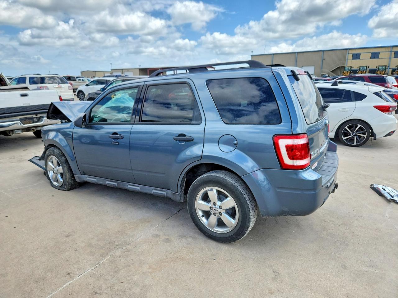 2010 FORD ESCAPE